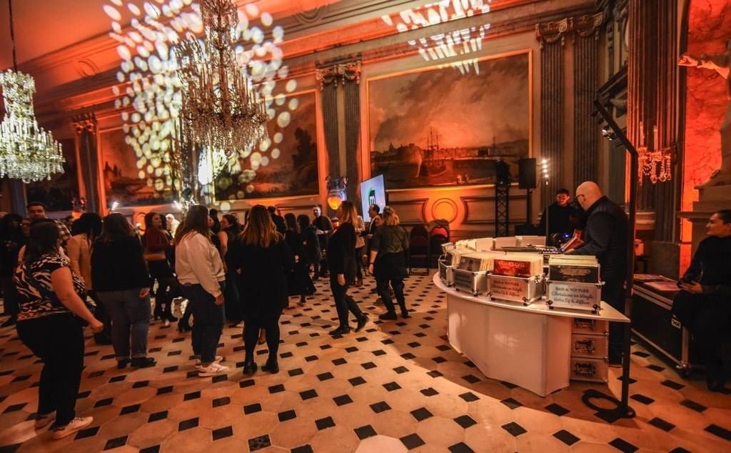 Bar à Vinyles soirée château Rouen — Universal DJ Normandie